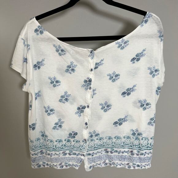 American Eagle Floral Tee with Button Down Back S/P - Picture 3 of 6